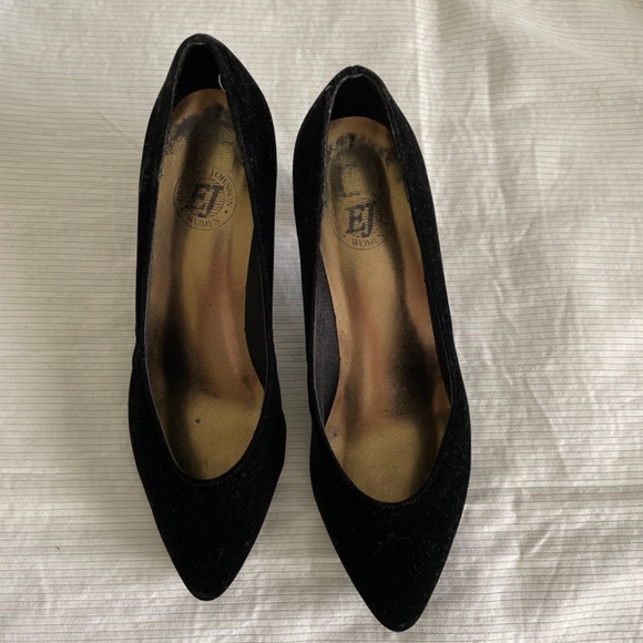 Black Velvet low heel pumps - Picture 4 of 5